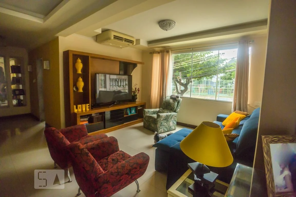 Furnished house with 3 bedrooms and private BBQ