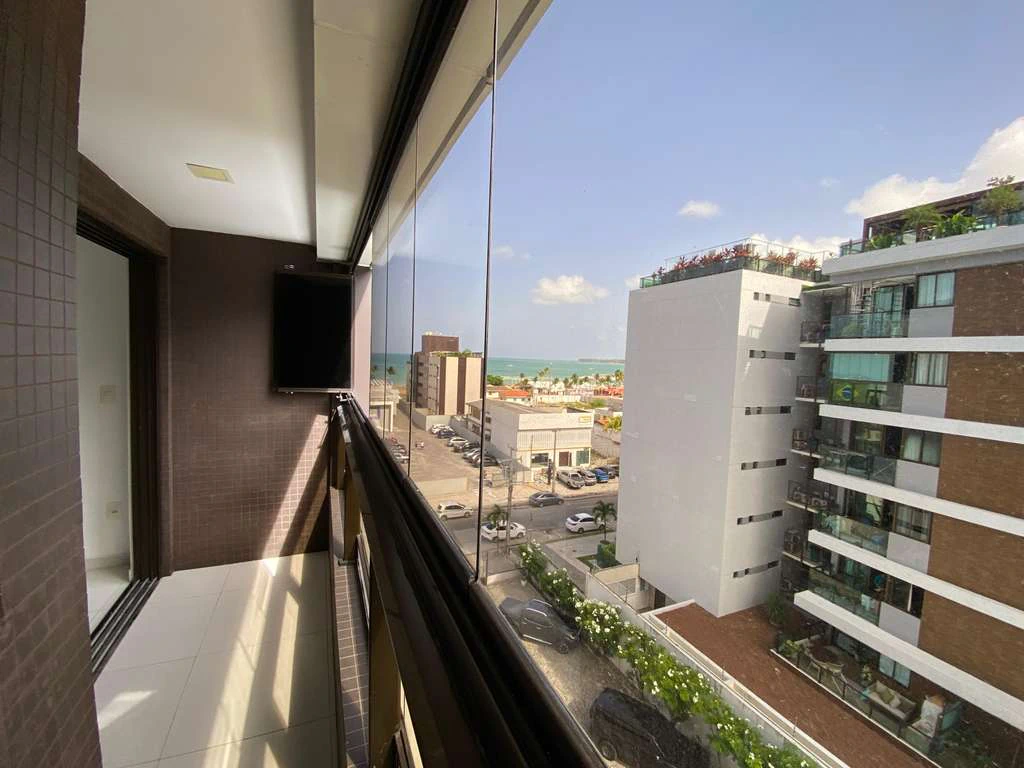 2-bedroom apartment with enclosed balcony and BBQ — photo 4