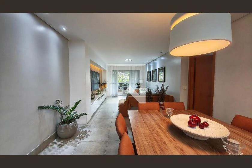 Furnished apartment, 160 m², with a glass-enclosed balcony — photo 8