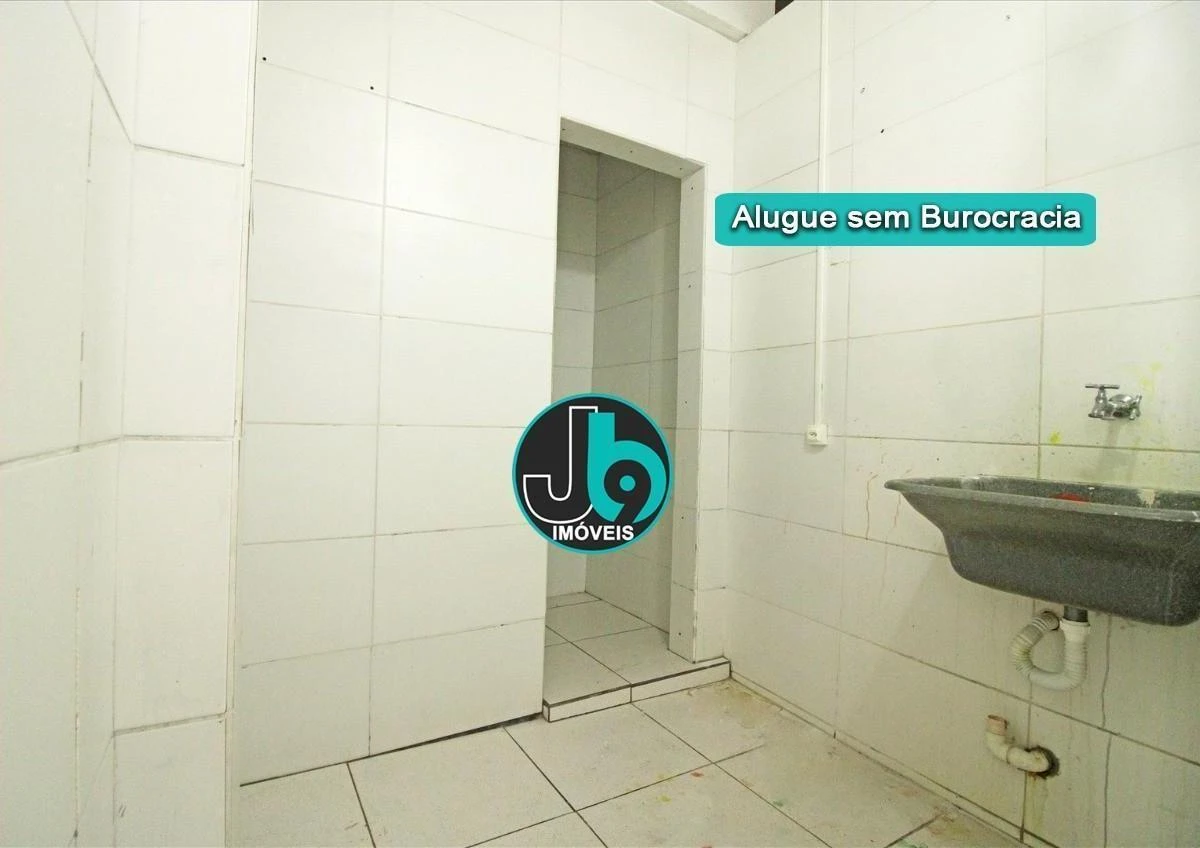 Індустріальна будинок з 8 кімнатами та закритою кухнею — photo 41