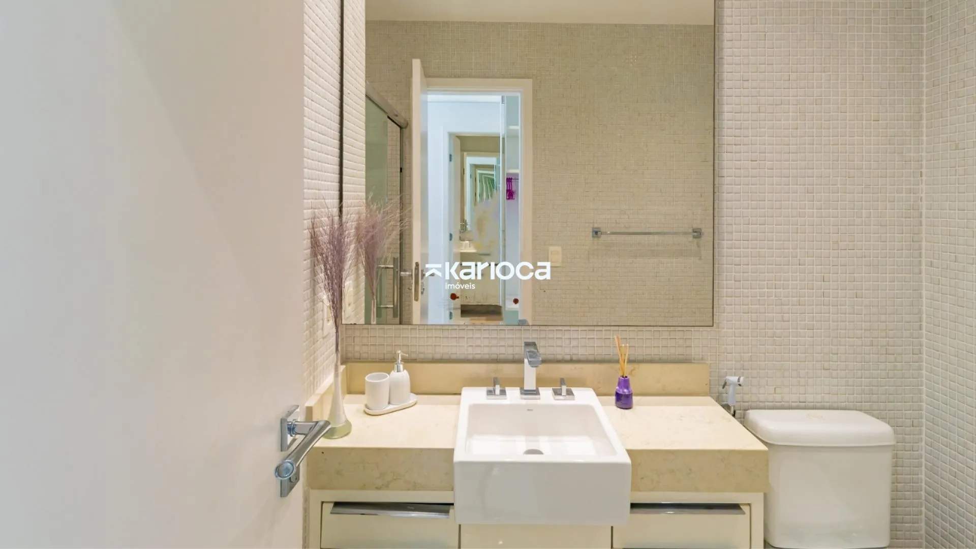 Apartamento mobiliado com 4 suítes e churrasqueira na varanda — photo 57