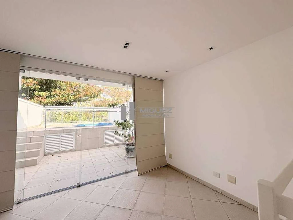 273 m² triplex house with 3 parking spaces and 5 baths — photo 10