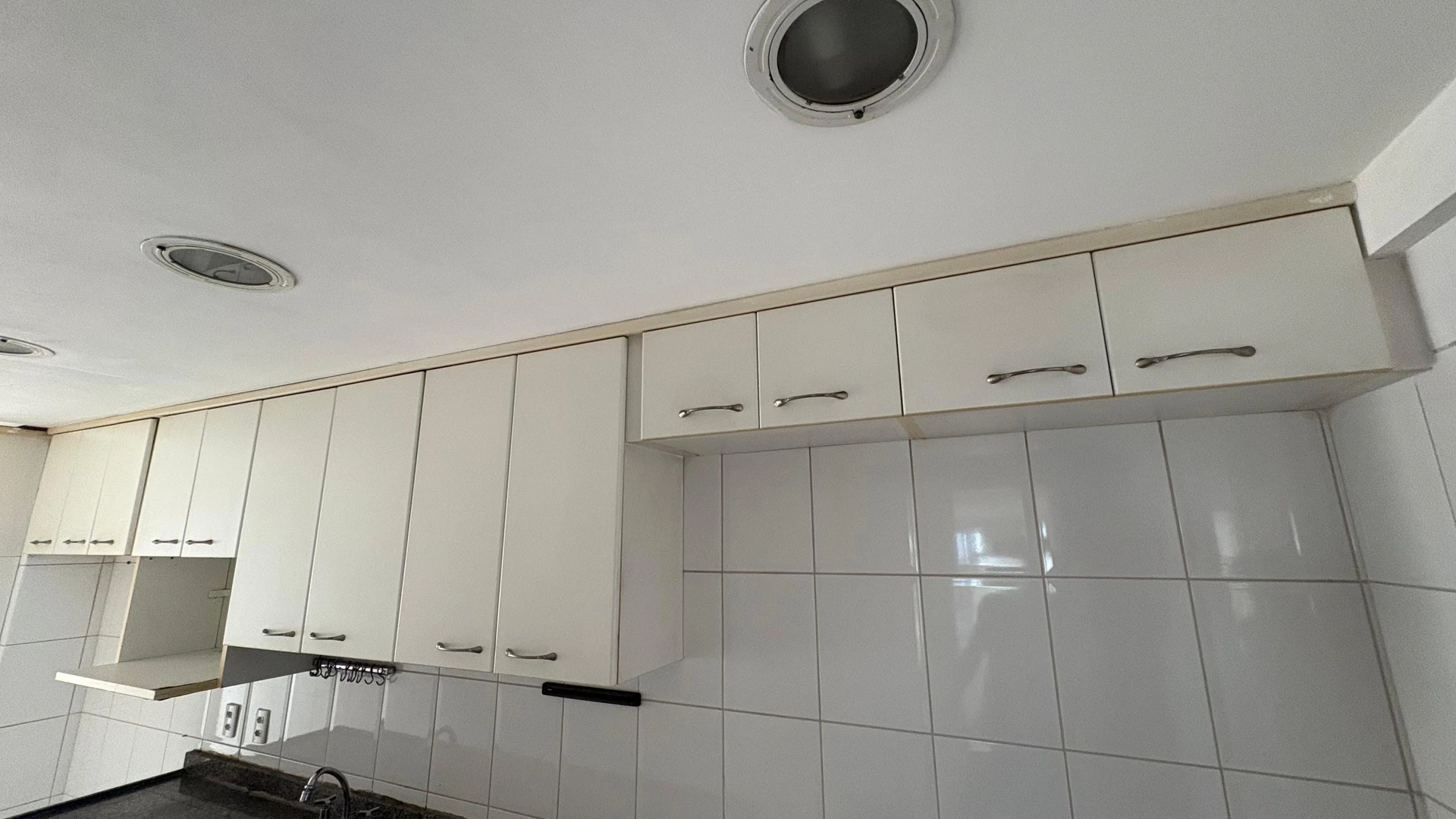 Floor-to-ceiling windows in a 3-bedroom apartment, 105 m² — photo 34