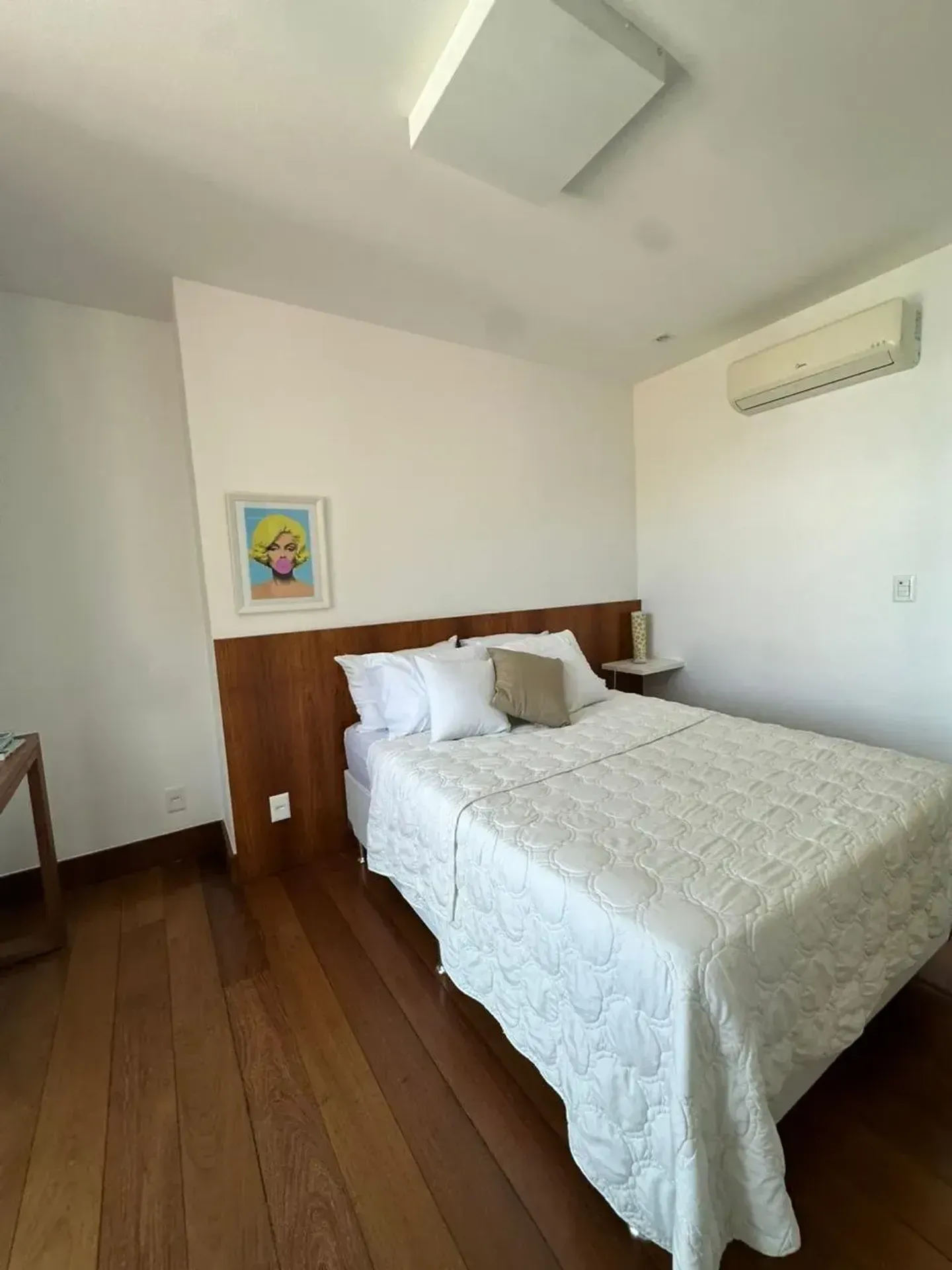 Furnished house with 4 bedrooms, balcony and 5 bathrooms — photo 25