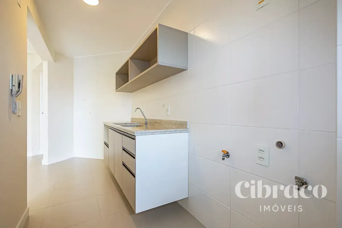 2-bedroom apartment with balcony and 2 parking spots — photo 7