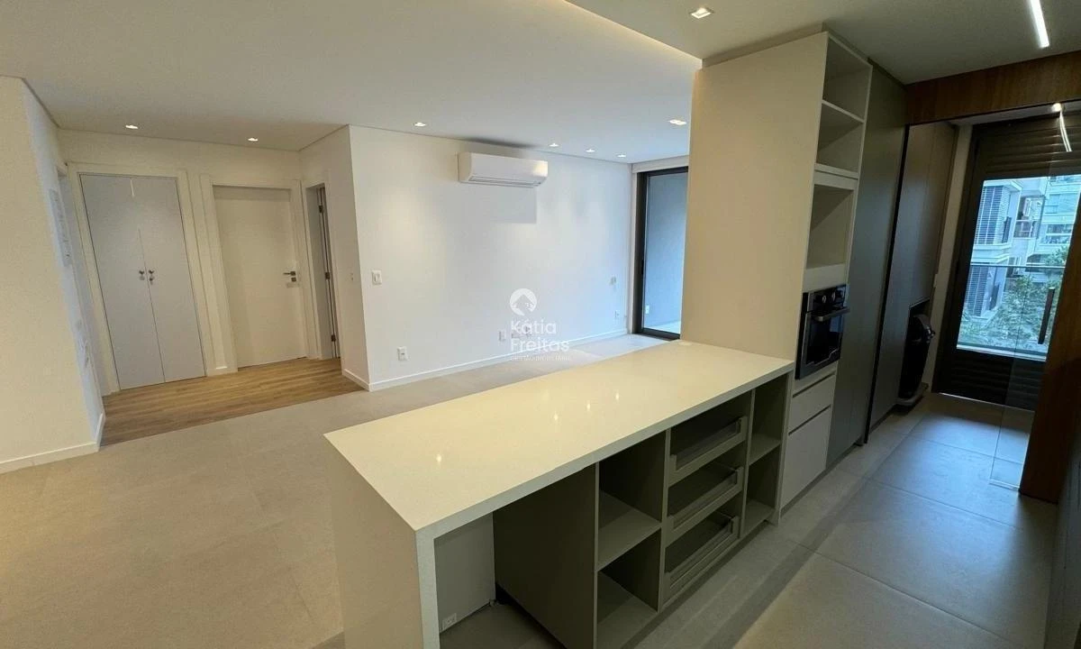 132 m² unfurnished apartment with 3 en-suites — photo 2