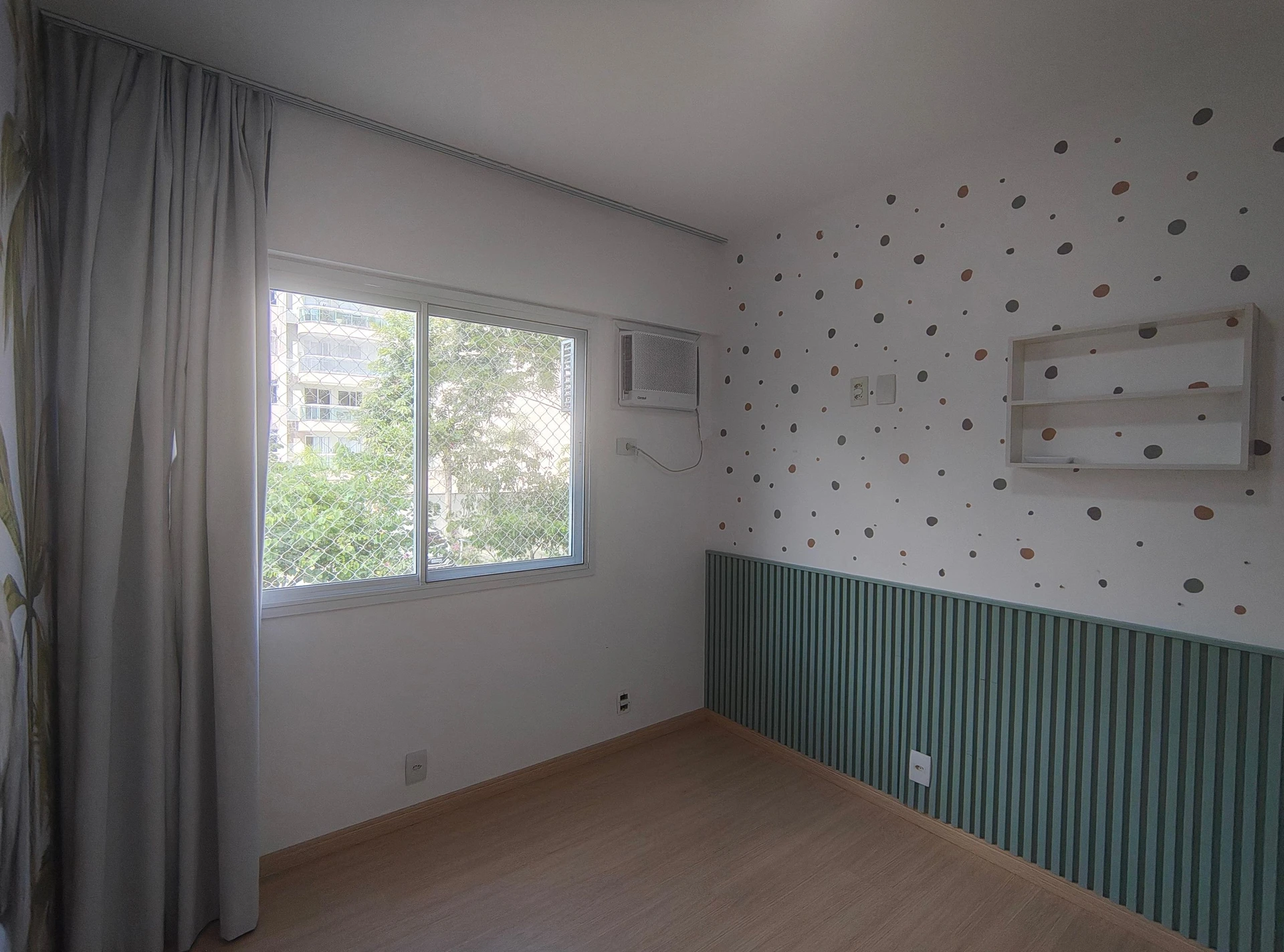 Rental apartment with 3 bedrooms and enclosed balcony — photo 10