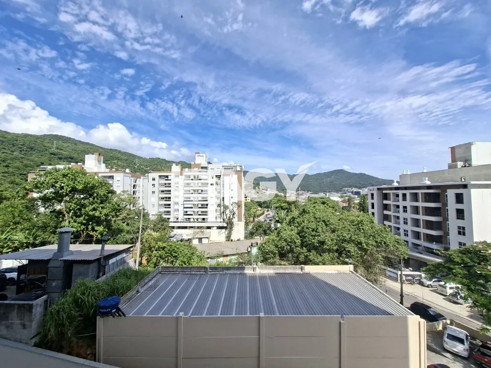 Furnished 2-bedroom apartment with gas stove kitchen — photo 26