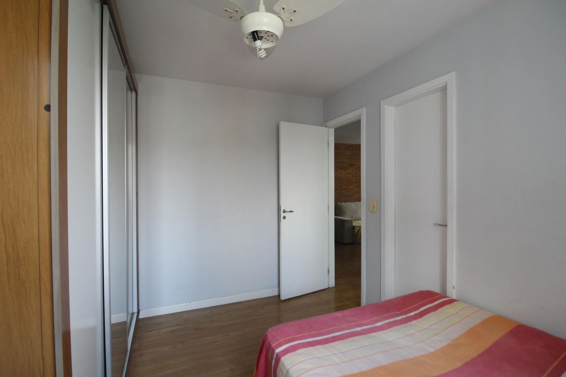 Furnished apartment, 80 m², with a washing machine — photo 10