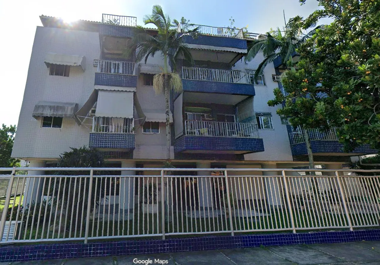3-bedroom apartment with 3 bathrooms and balcony — photo 4