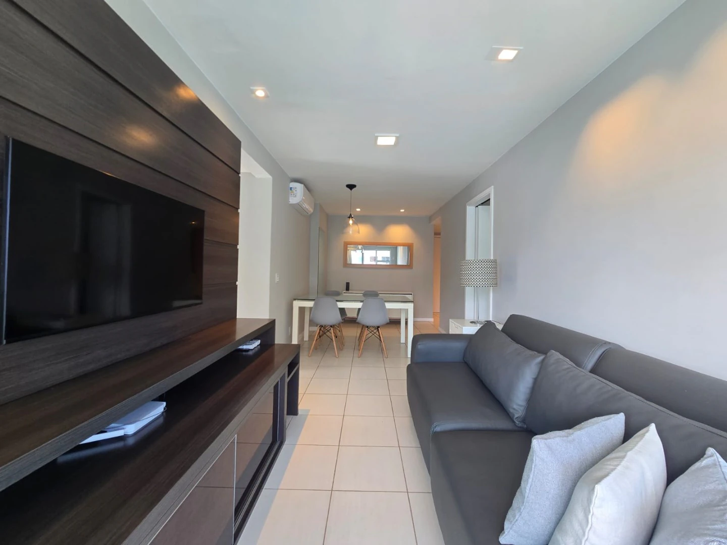Мебльована квартира 65 м² з 2 спальнями і 1 паркомісцем — photo 3