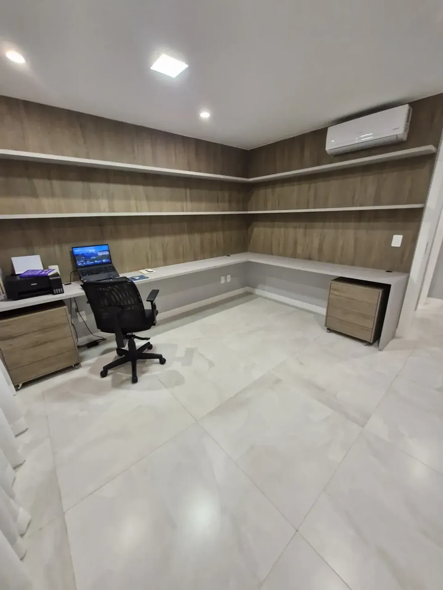 Furnished triplex house with open-plan kitchen and 490 m² — photo 27