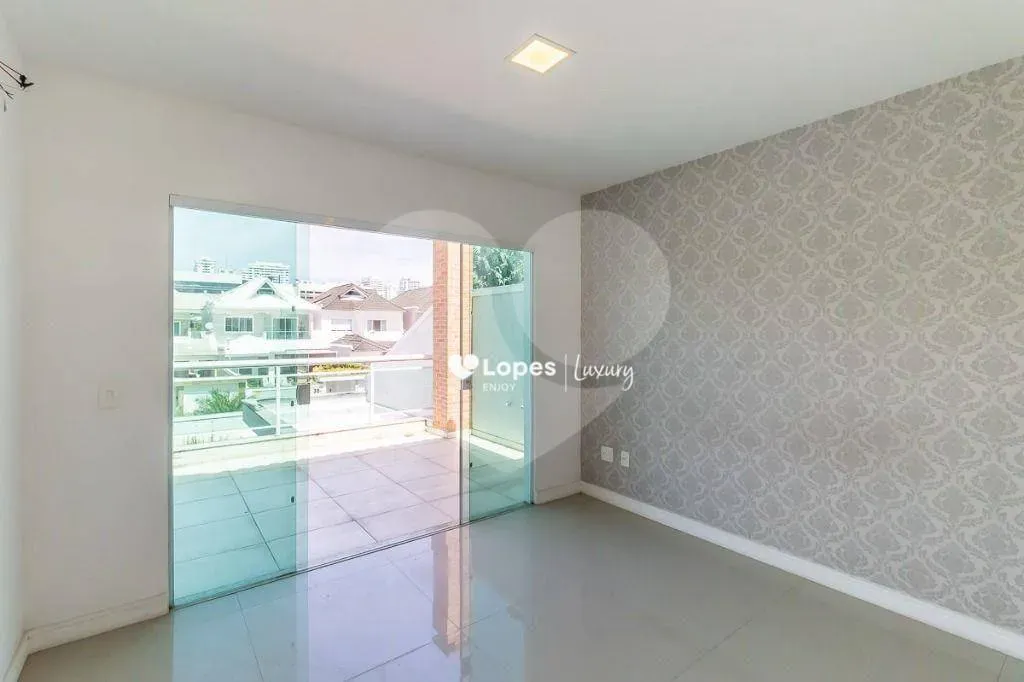 Unfurnished triplex house with 6 en-suite bedrooms and 820 m² — photo 25