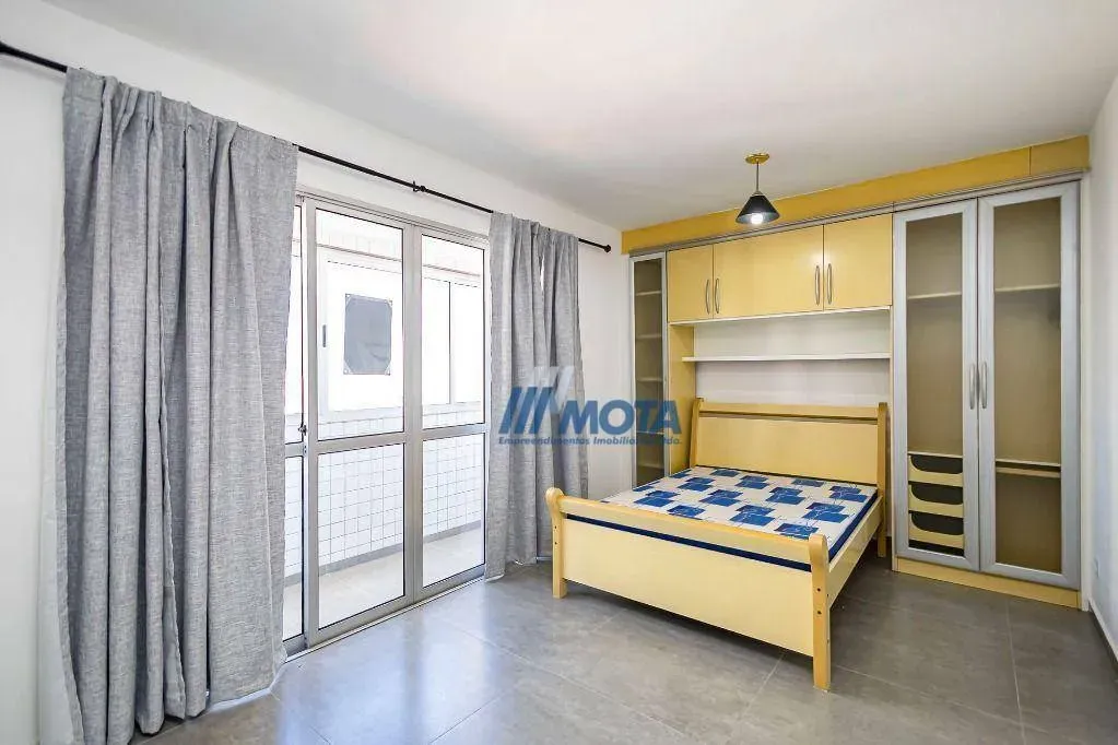 Furnished-free 40 m² studio with a balcony — photo 12