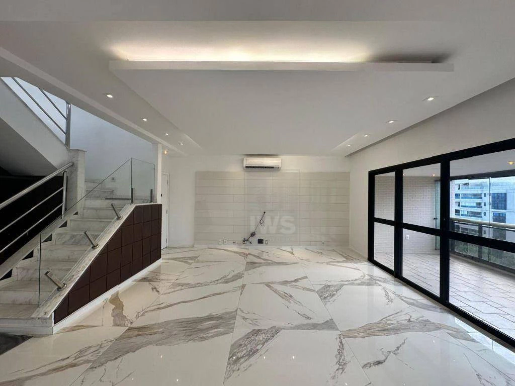 Furnished duplex penthouse with enclosed balcony — photo 4