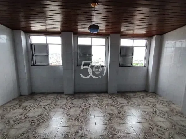 3-bedroom apartment in a building with a pool — photo 15