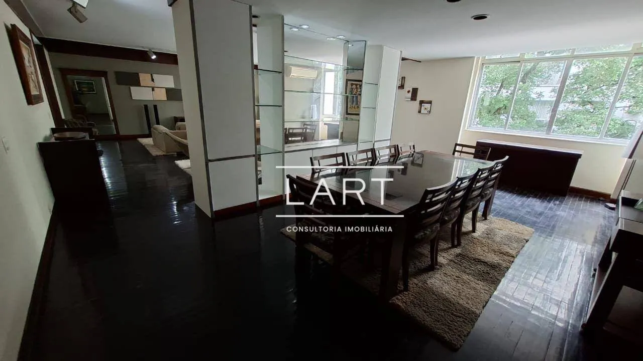 Rental apartment with 4 bedrooms and 280 m² — photo 12