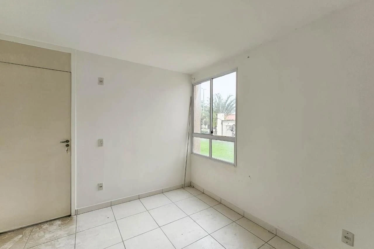 2-bedroom apartment in a building with a gym — photo 11