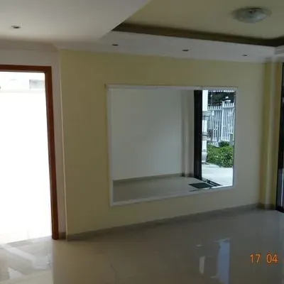 3-bedroom apartment, 1 with its own bathroom, 97 m² — photo 2