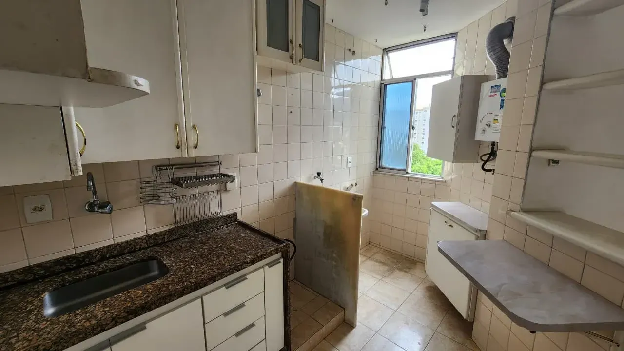 Unfurnished 2-bedroom apartment with 1 bathroom and parking — photo 4