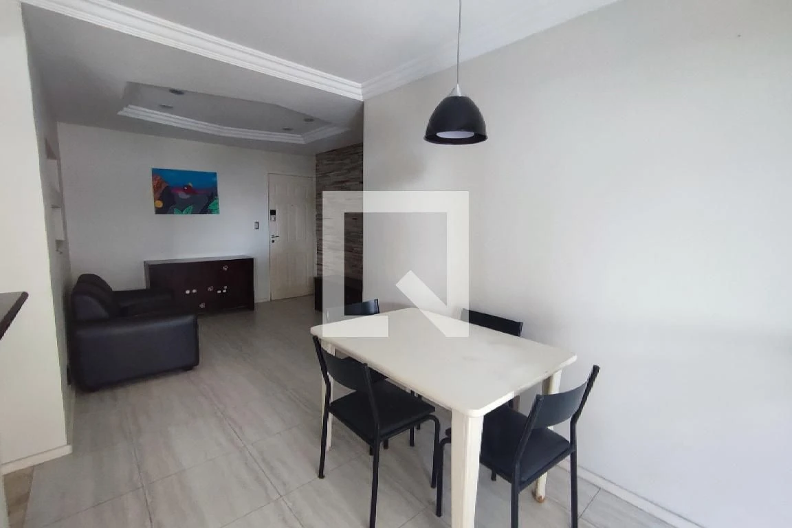 Furnished 2-bedroom apartment with open-plan kitchen — photo 6