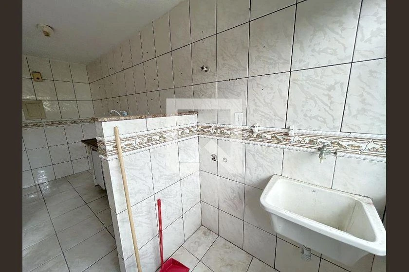 Unfurnished apartment with 2 bedrooms and gas water heater — photo 32