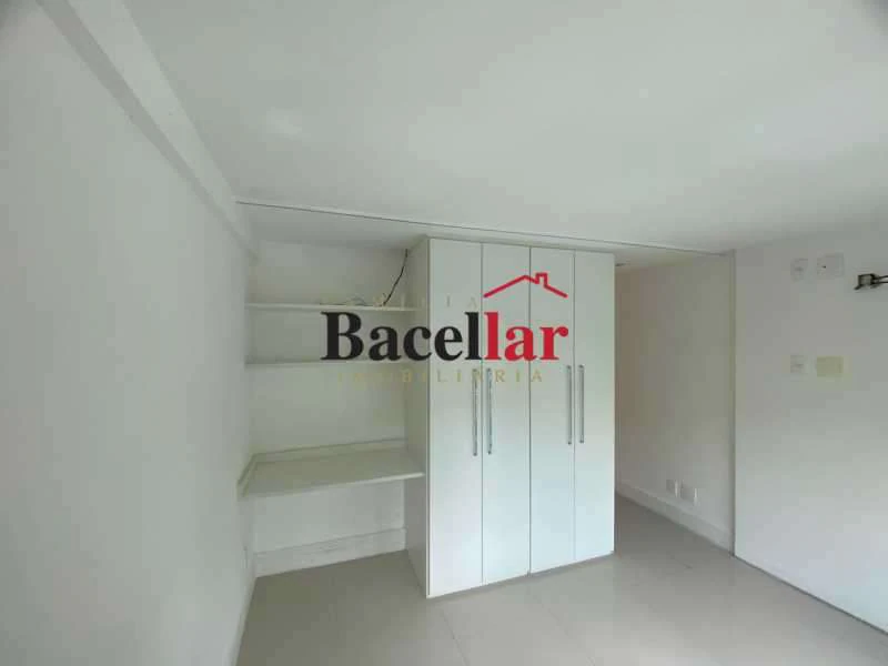 Apartamento con 4 suites y 229 m² con cocina cerrada — photo 2