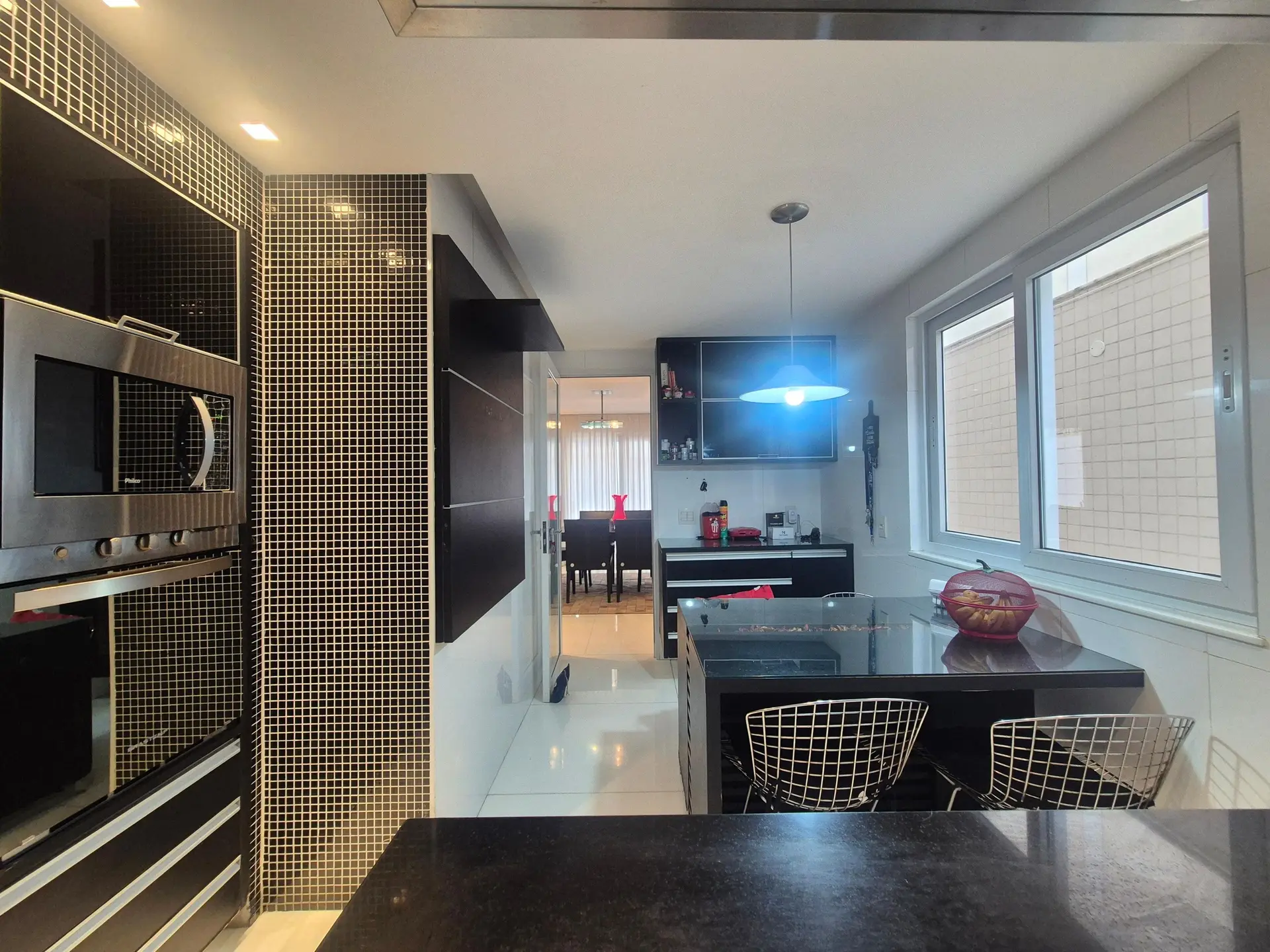 Garden in a 5-bedroom house, 400 m² — photo 12