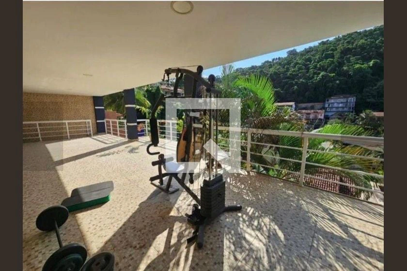 Будинок 750 м² з панорамними вікнами та заскленим балконом — photo 9
