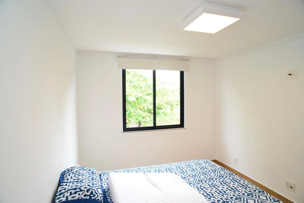 260 m² house with floor-to-ceiling windows and a jacuzzi — photo 32