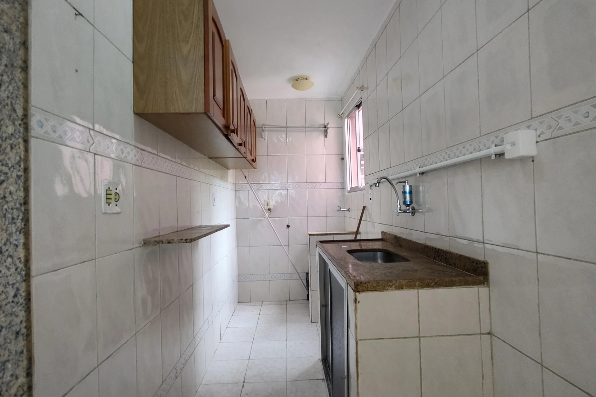 Unfurnished apartment with 2 bedrooms and 1 parking space — photo 2