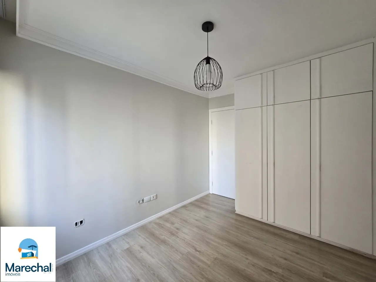 146 m² apartment with 3 bedrooms and 4 bathrooms — photo 15