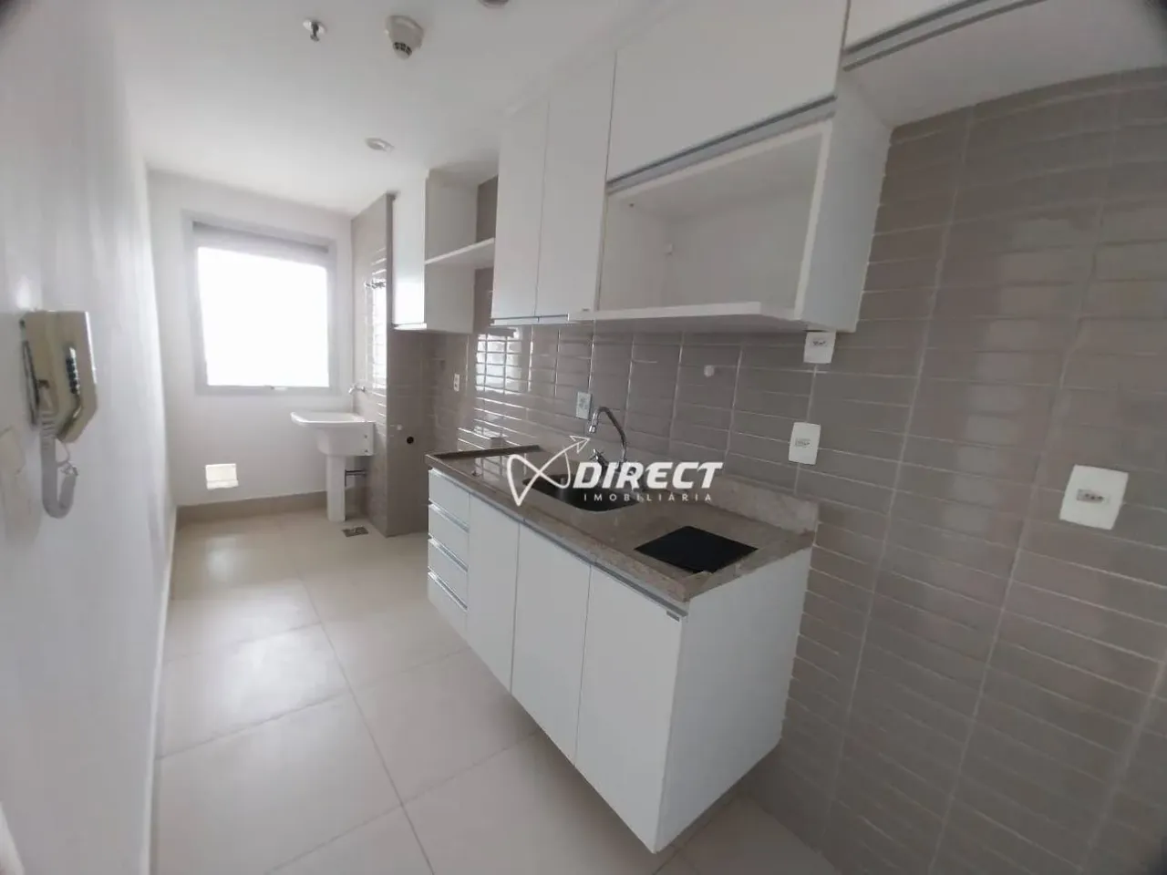 2-bedroom apartment with balcony and enclosed kitchen — photo 6