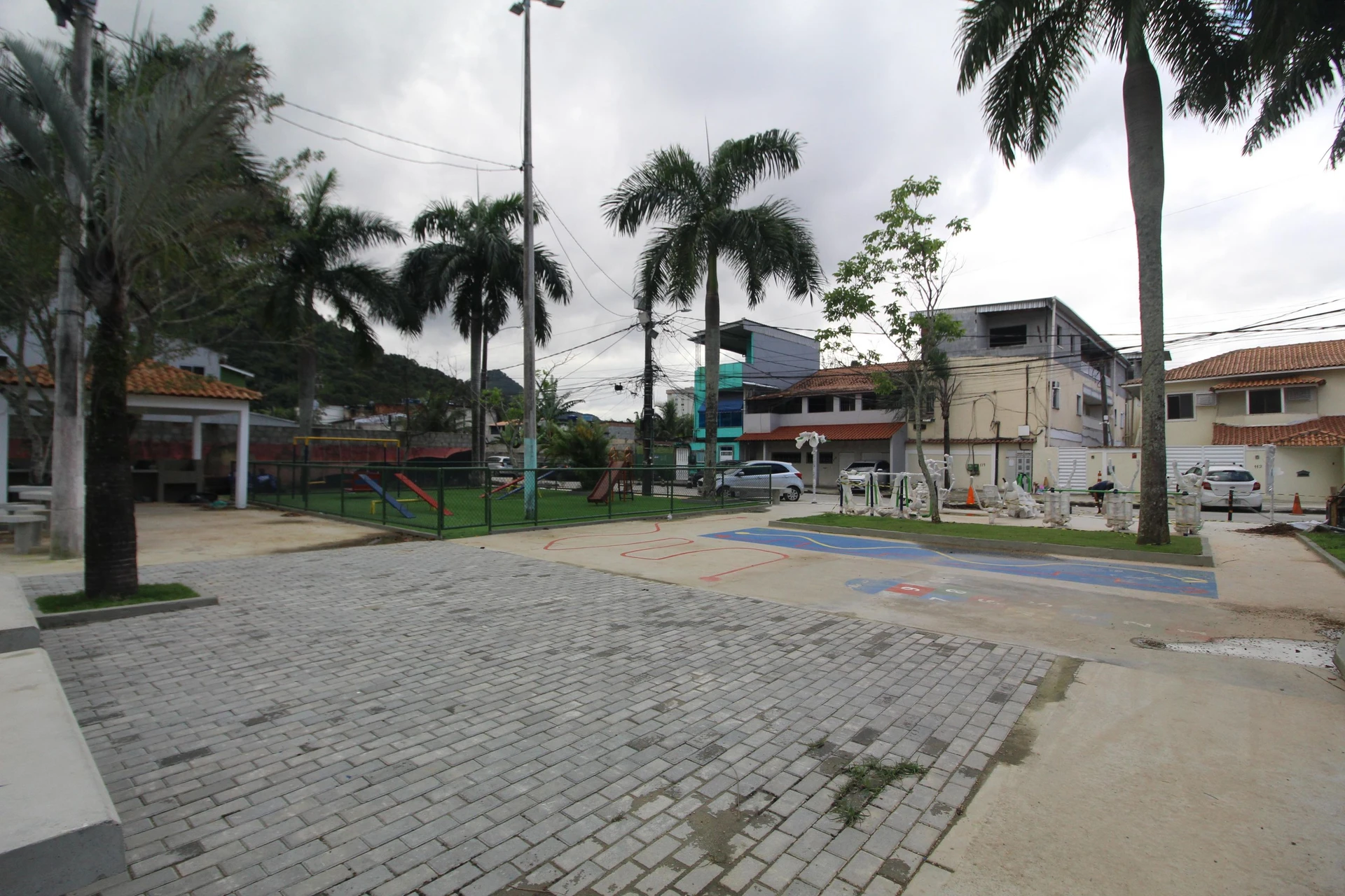 Furnished house with 4 bedrooms and private garden — photo 14