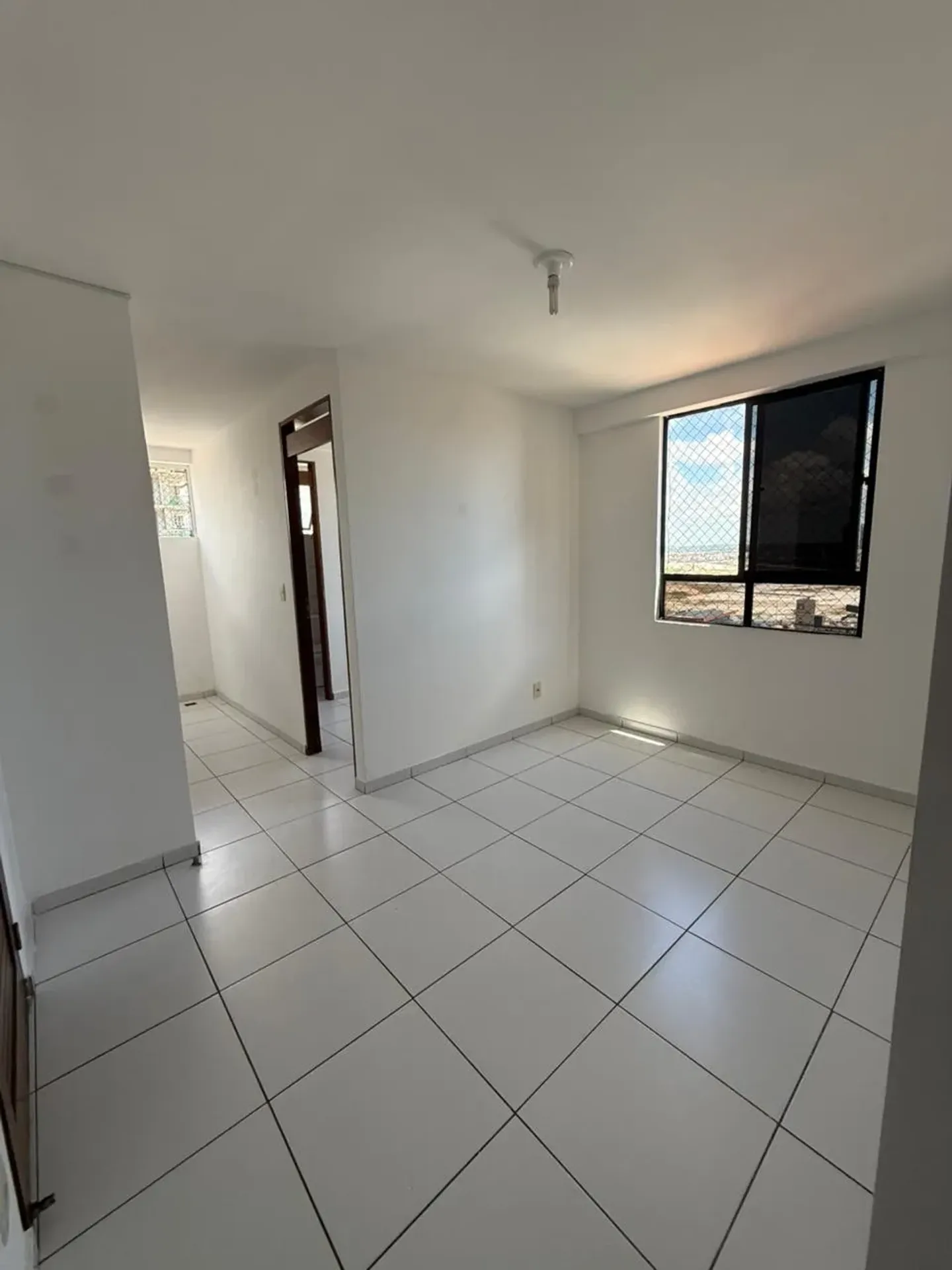 3-bedroom apartment with 1 en-suite and 2 parking spots — photo 7