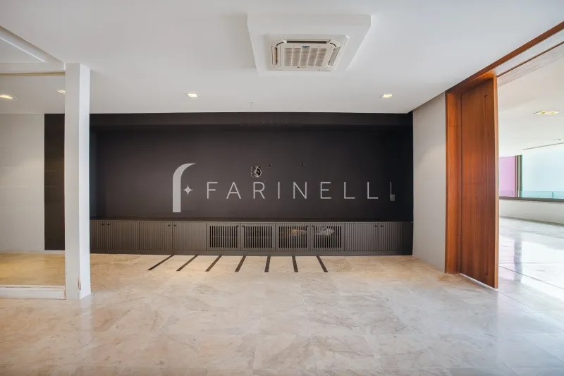 Floor-to-ceiling windows in a 3-bedroom apartment, 465 m² — photo 16