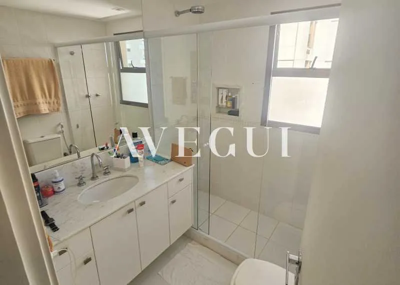 Furnished apartment with 3 bedrooms and 4 bathrooms — photo 10