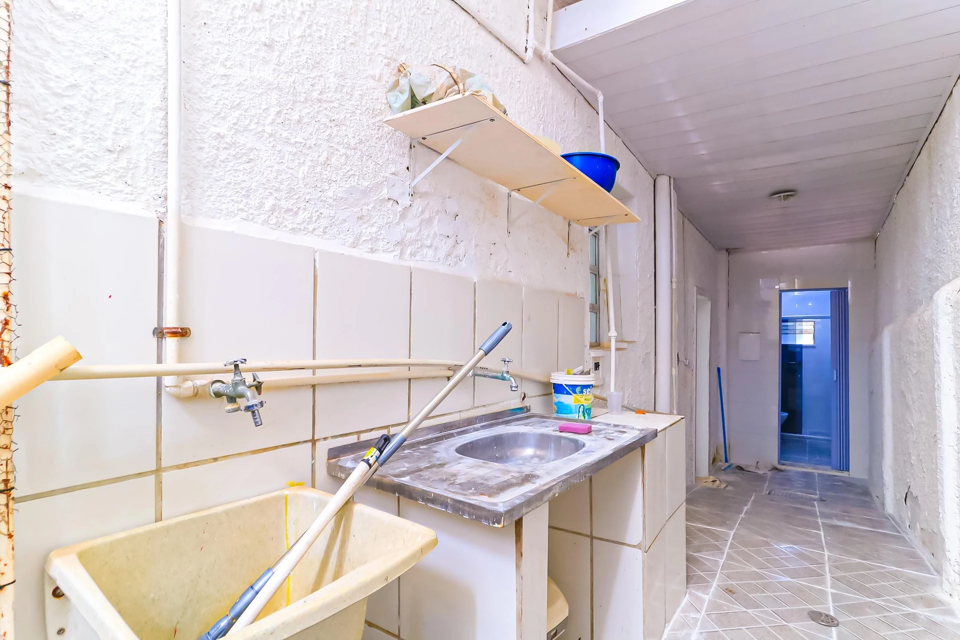 2-bedroom apartment with a gas stove — photo 23