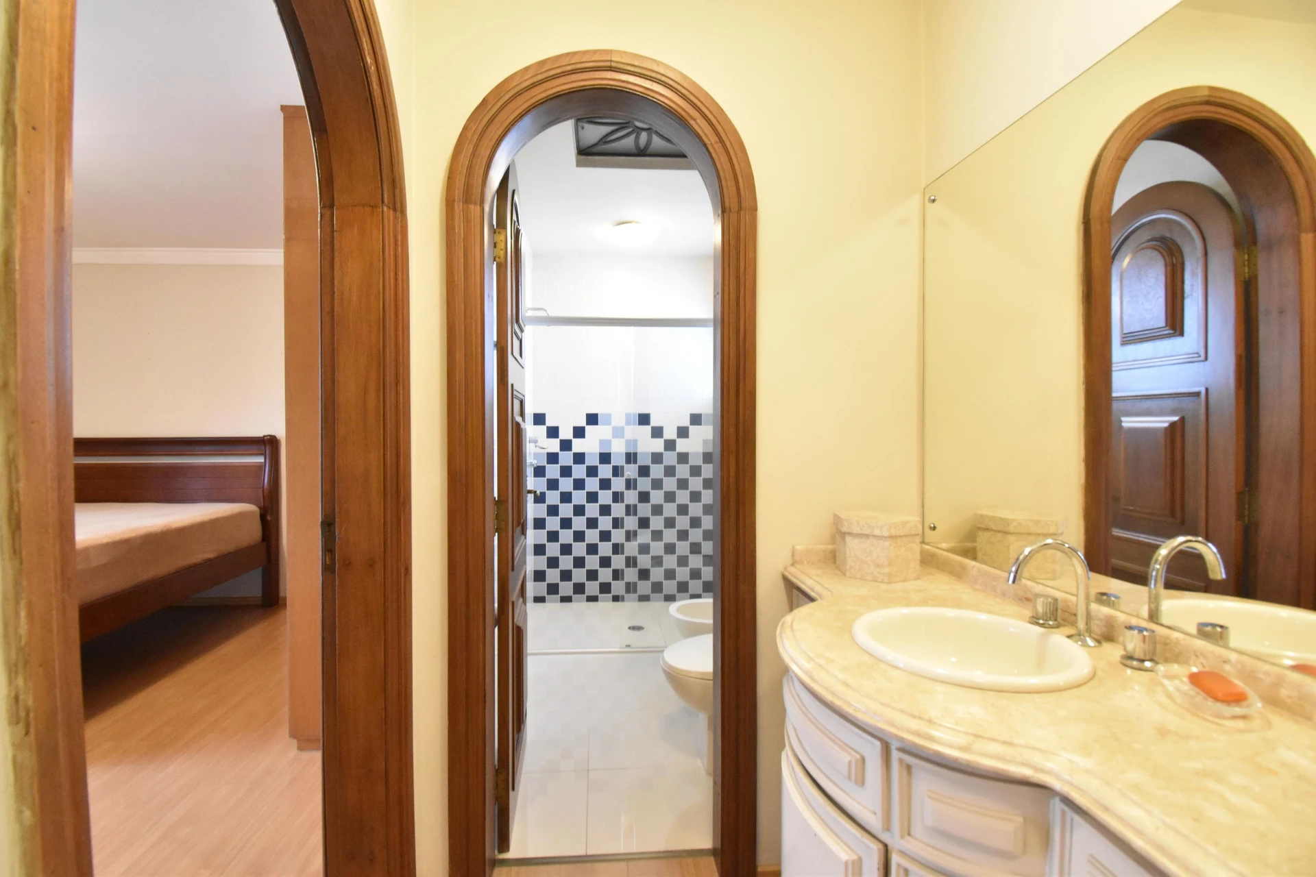 Casa mobiliada com 5 quartos e 3 suítes — photo 30