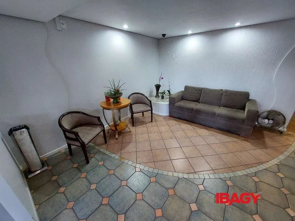 Квартира с 2 спальнями, 52 м² и 1 парковкой — photo 5