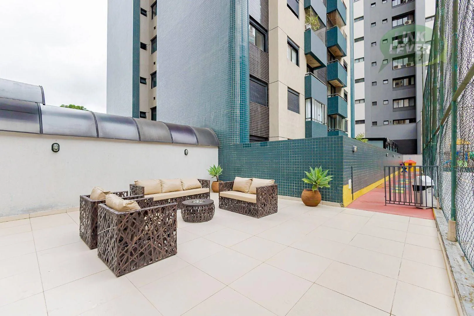 2-bedroom apartment with 79 m² and a private BBQ — photo 34