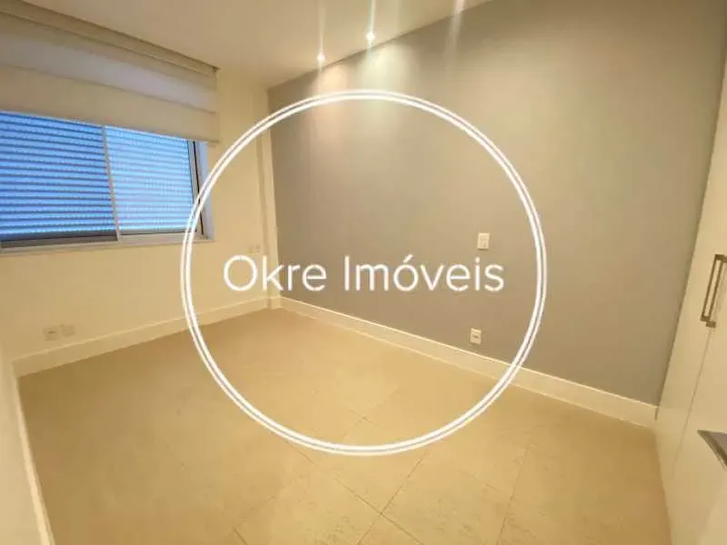 Apartment with 3 bedrooms and built-in wardrobes — photo 11