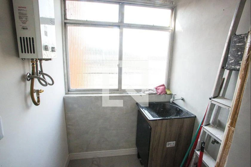 3-bedroom apartment in a building with a gym — photo 5