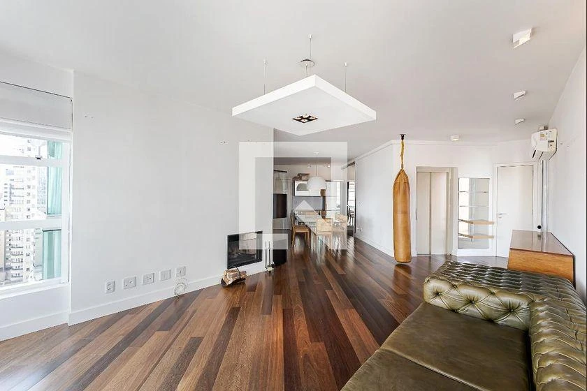 Furnished apartment with 3 en-suite bedrooms and 211 m² — photo 13