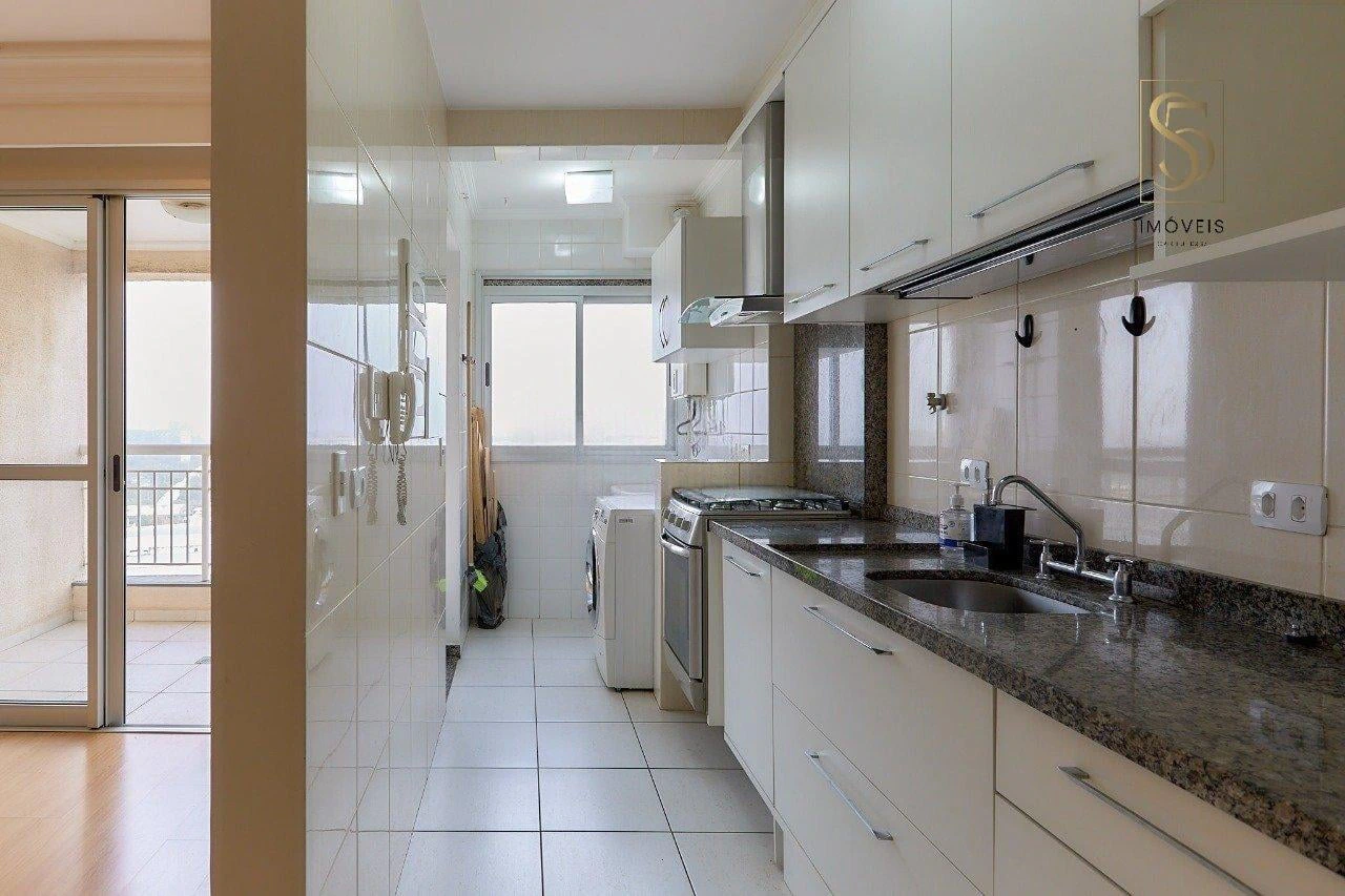 3-bedroom apartment with a home office in Curitiba — photo 11