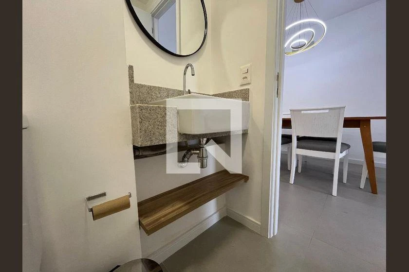 Balcony with a grill in a 3-bedroom apartment, 89 m² — photo 2