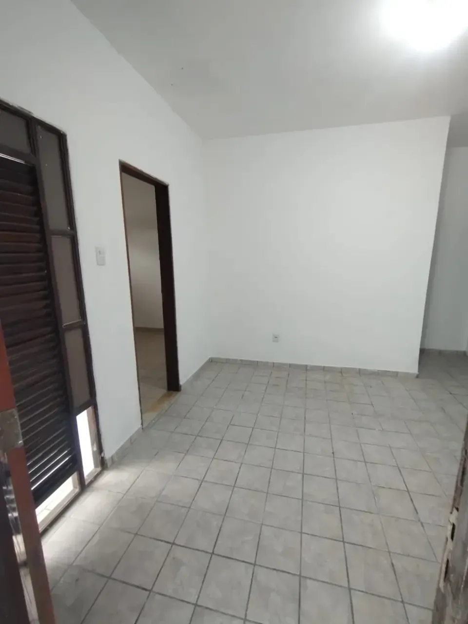 Unfurnished house with 3 bedrooms and 3 bathrooms