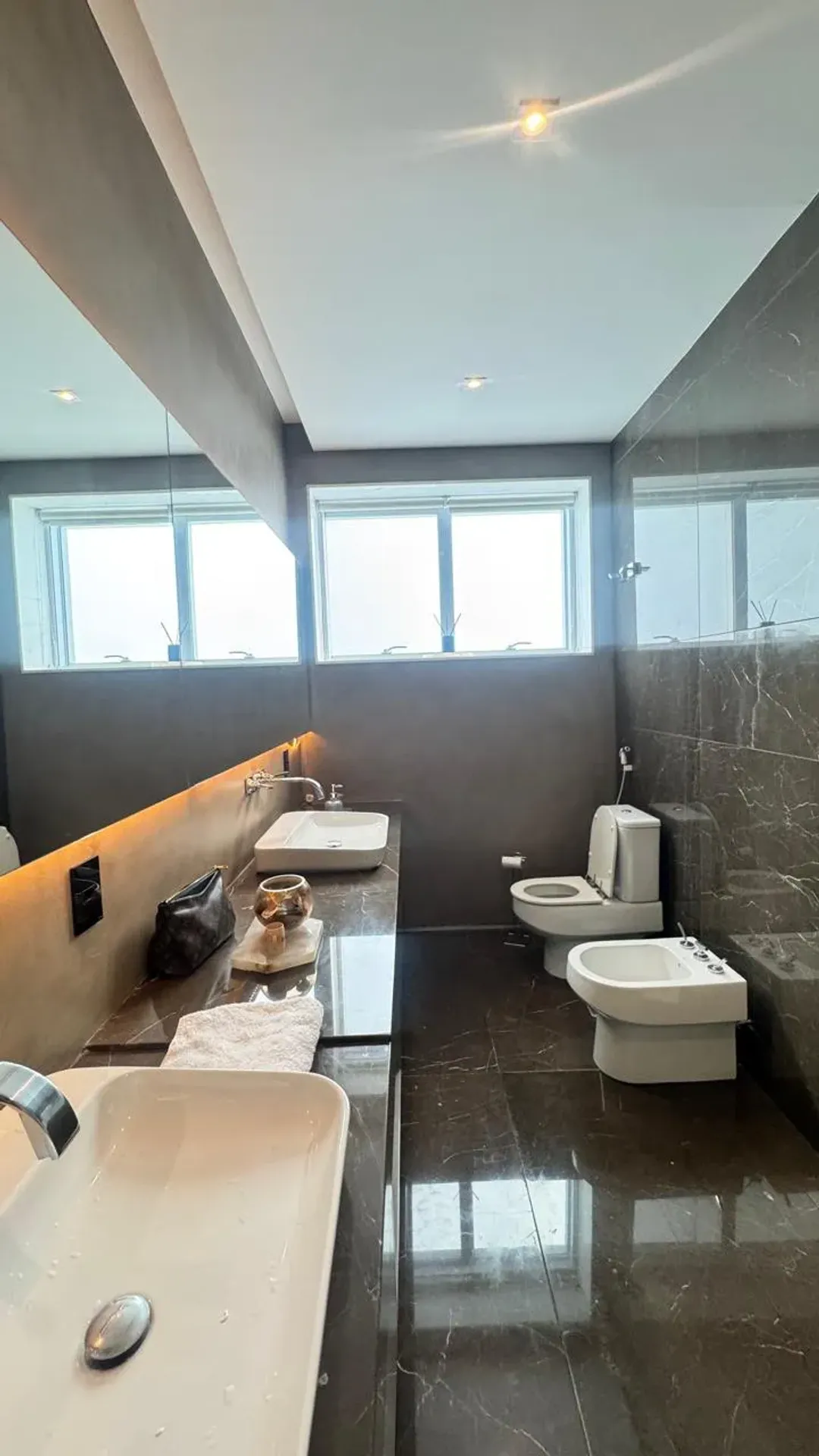Квартира 650 м² з 4 спальнями з ванними та приватним садом — photo 18