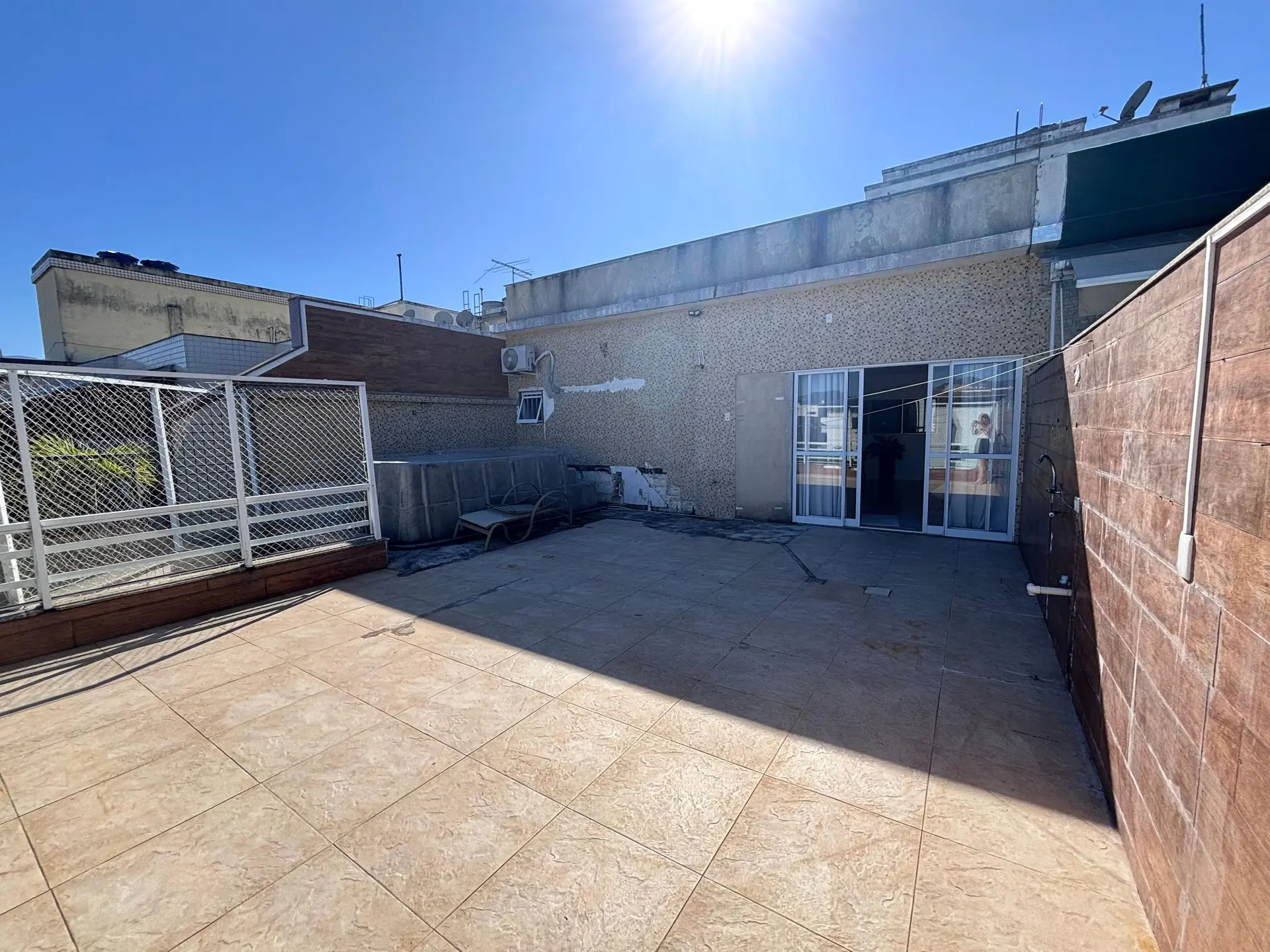Apartamento mobiliado com 4 quartos e 4 banheiros — photo 41