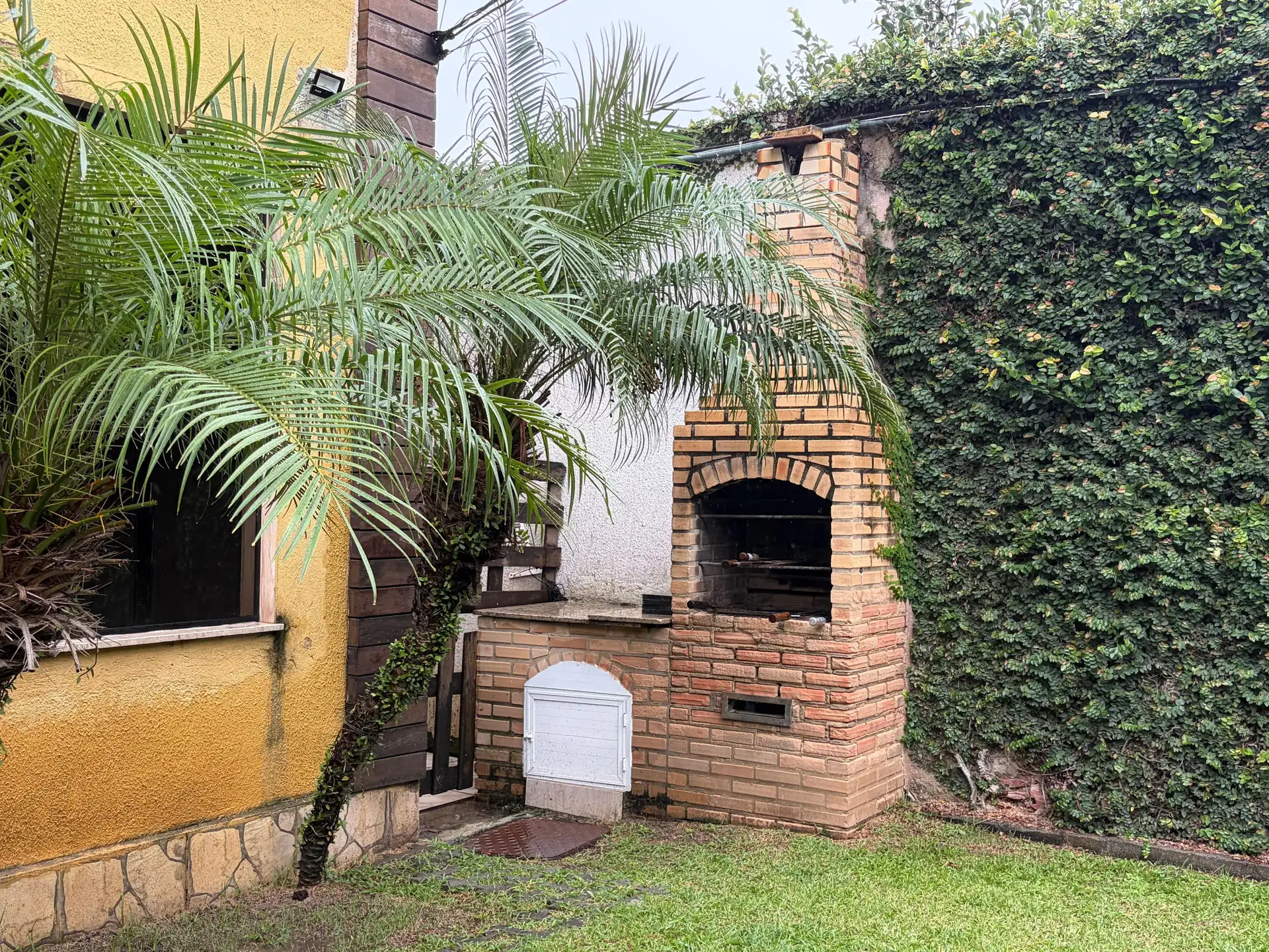 One-bedroom house with a washing machine — photo 15